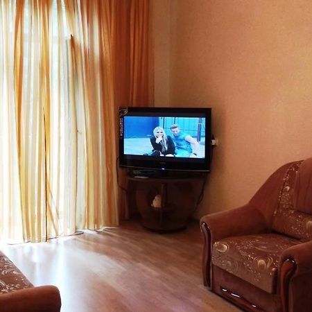 Комната В Двухкомнатной Apartment Kiev Bagian luar foto