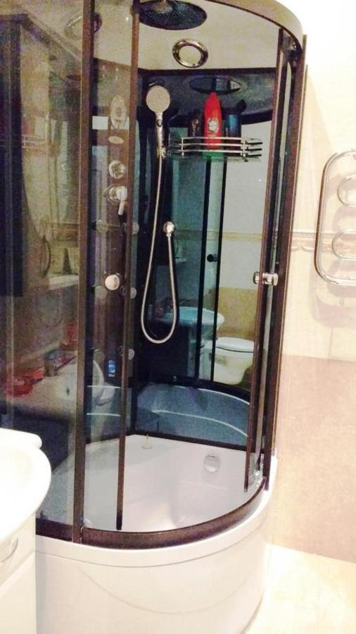 Комната В Двухкомнатной Apartment Kiev Bagian luar foto